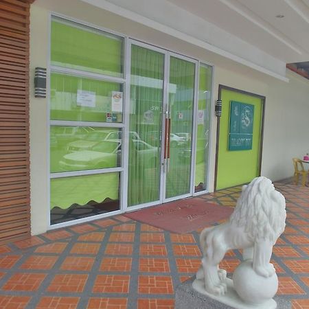 Dragon Inn Miri Exterior photo