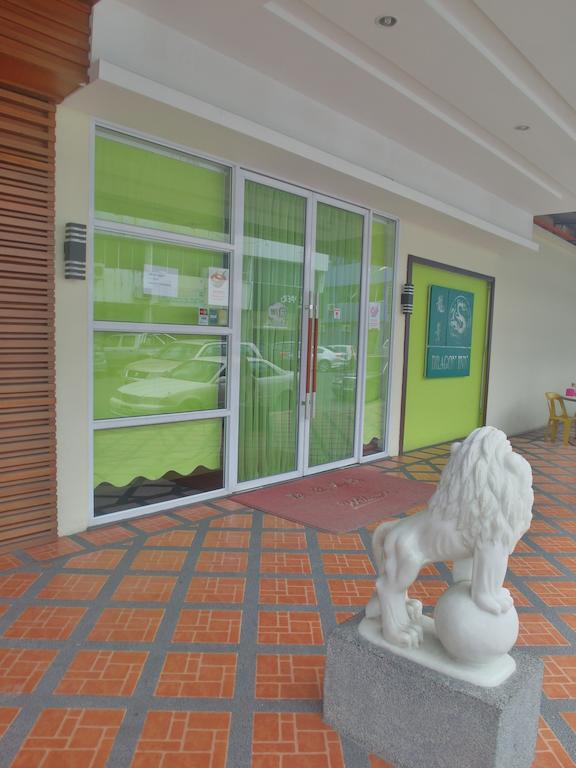 Dragon Inn Miri Exterior photo