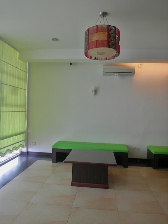 Dragon Inn Miri Exterior photo
