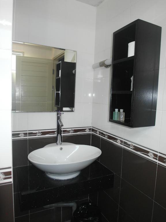 Dragon Inn Miri Room photo
