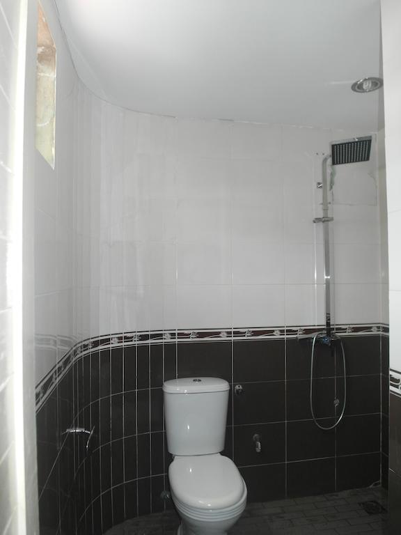 Dragon Inn Miri Room photo